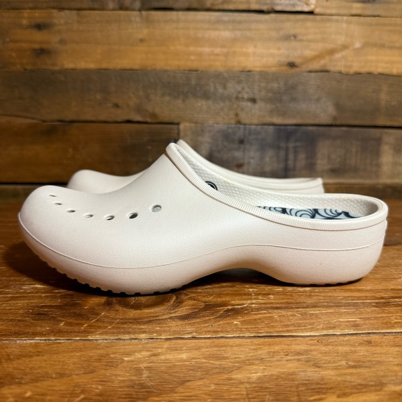 CROCS Tully Clog Cushioned Insole Women’s Size 8 Slip On Comfort‎ 10671 White - Picture 3 of 10